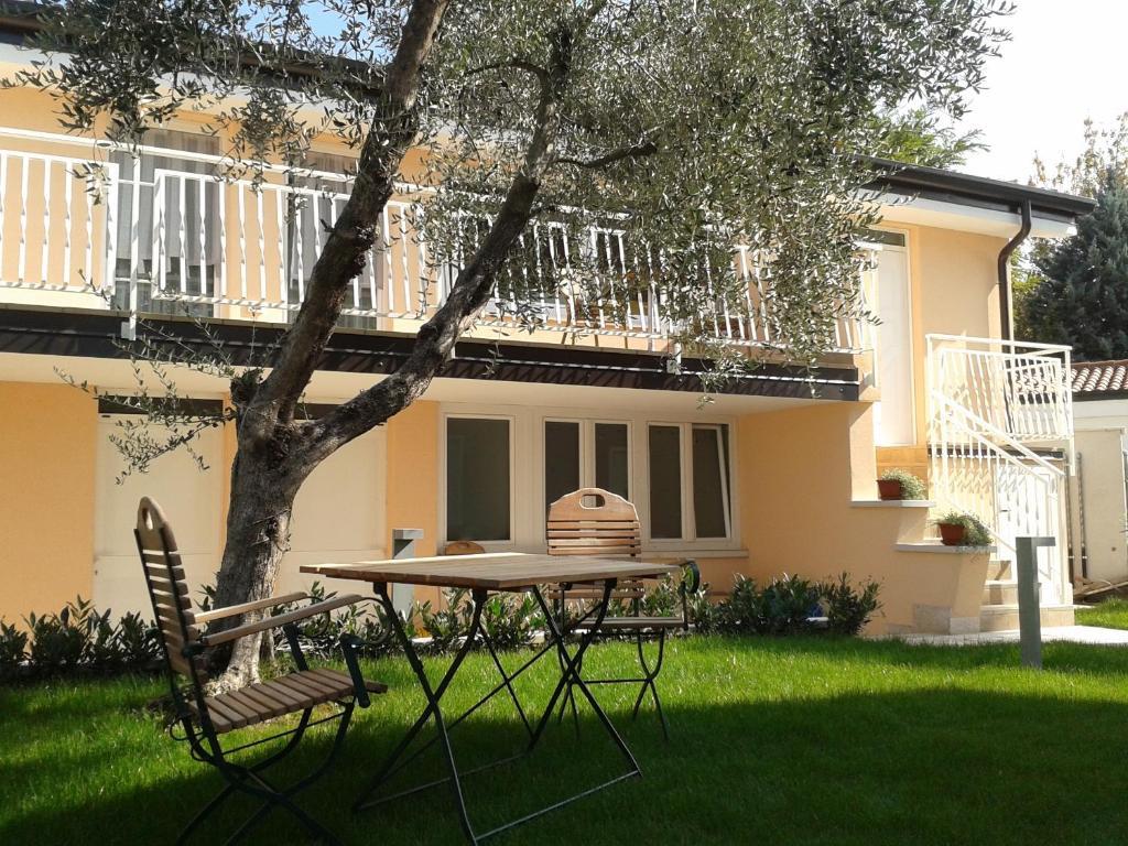 Appartamento Villa Elison Lazise Kültér fotó